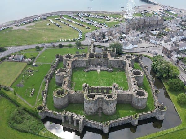 Beaumaris Castle photo 2