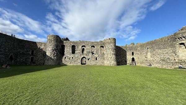 Beaumaris Castle photo 5